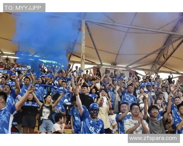 两个小孩喊球星名字的广告引发热潮，见证梦想与激情的完美碰撞