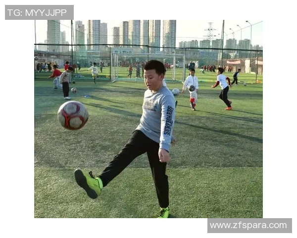 足球巨星亲授训练秘籍 帮助孩子突破自我 成就未来足球之星 足球巨星亲授训练秘籍 帮助孩子突破自我 成就未来足球之星